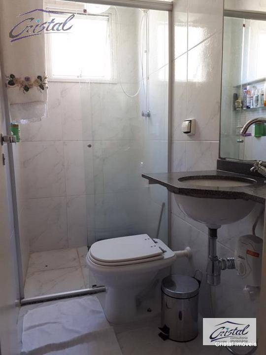 Casa à venda com 3 quartos, 250m² - Foto 14