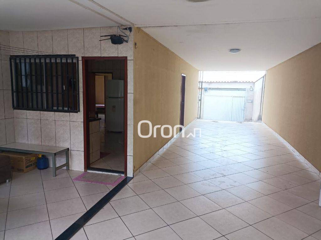 Casa à venda com 3 quartos, 146m² - Foto 1