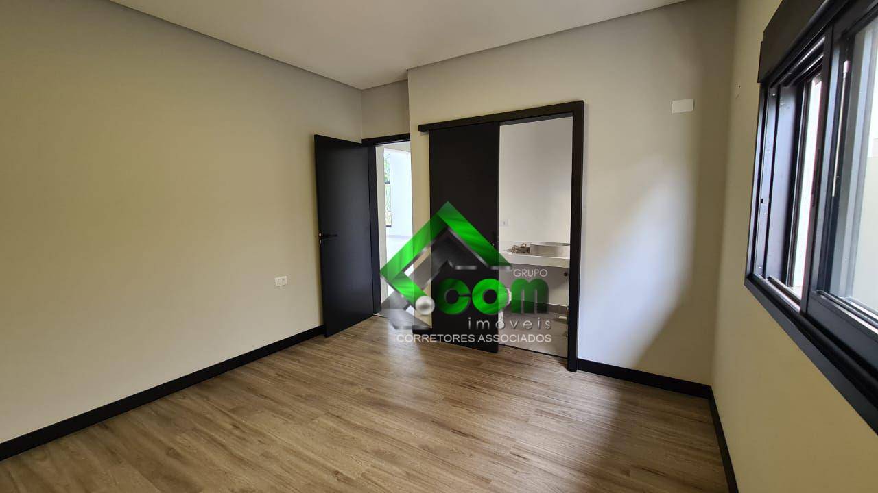 Casa à venda com 3 quartos, 216m² - Foto 19