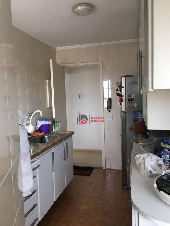 Apartamento à venda com 2 quartos, 65m² - Foto 5