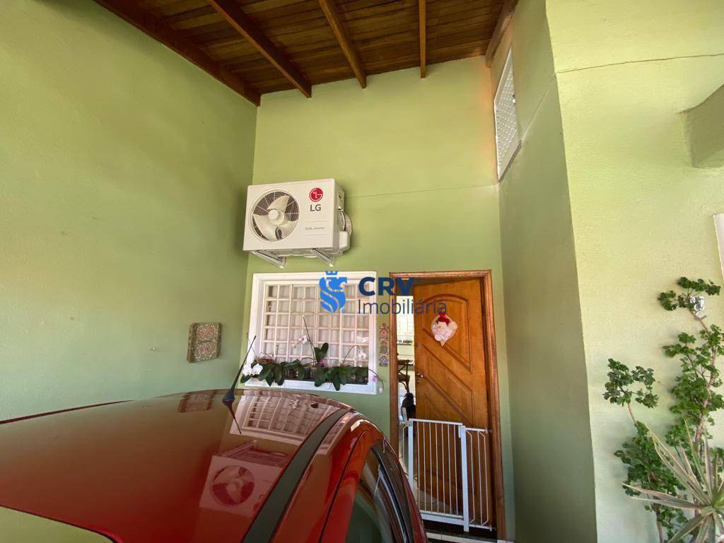Casa à venda com 2 quartos, 80m² - Foto 2