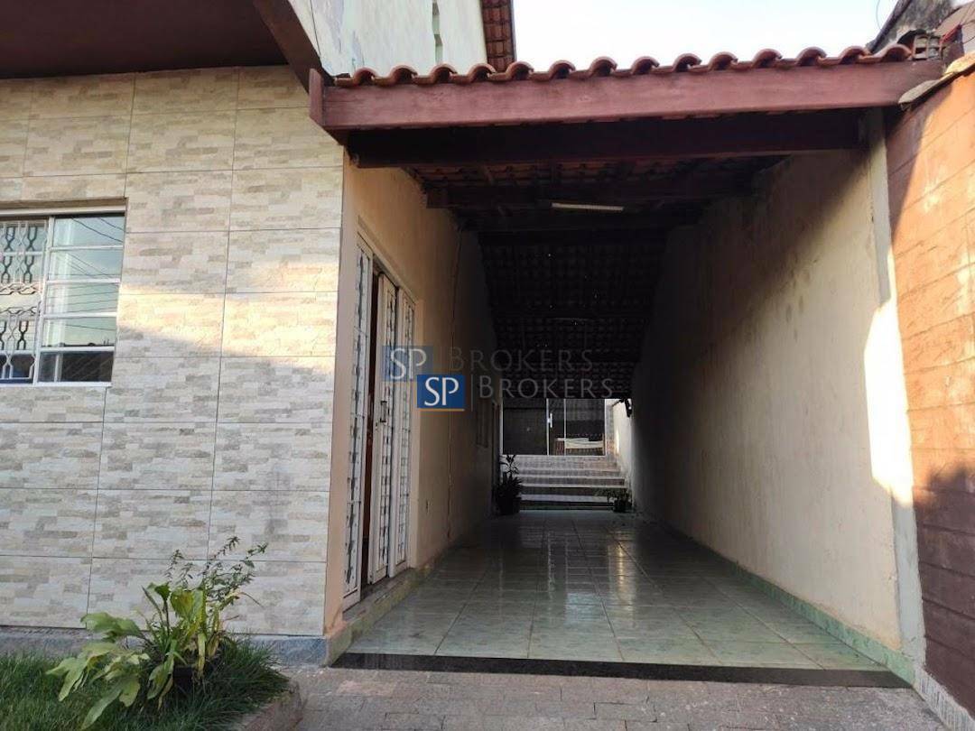 Casa à venda com 4 quartos, 240m² - Foto 29