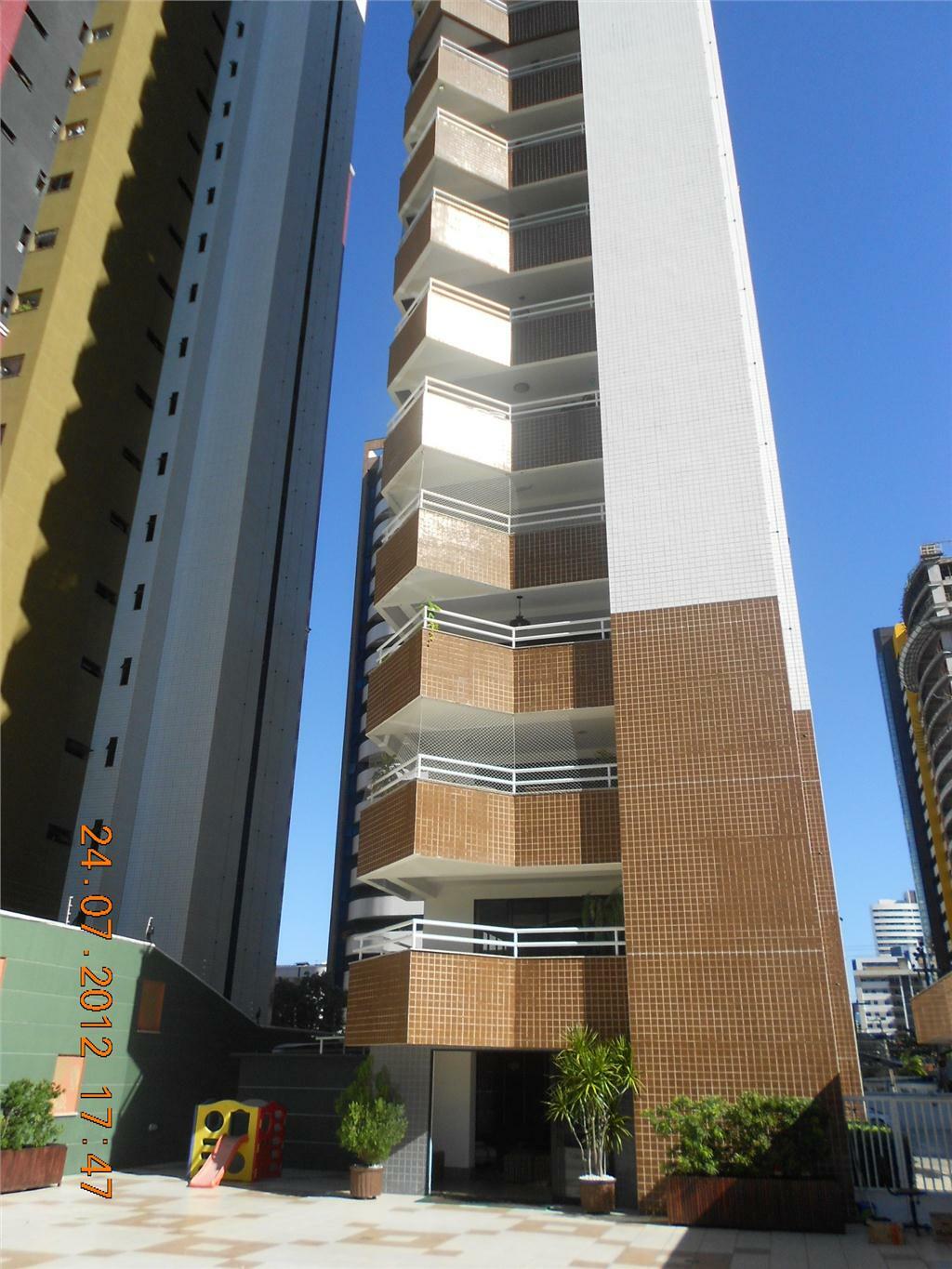 Apartamento à venda com 4 quartos, 204m² - Foto 4