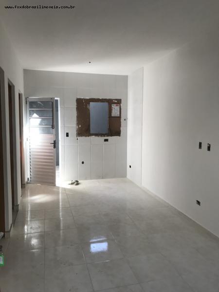 Casa à venda com 2 quartos, 45m² - Foto 4