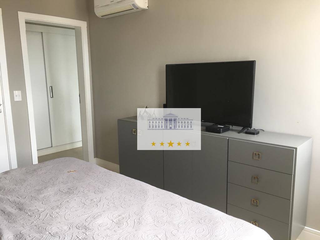 Apartamento à venda com 3 quartos, 170m² - Foto 4