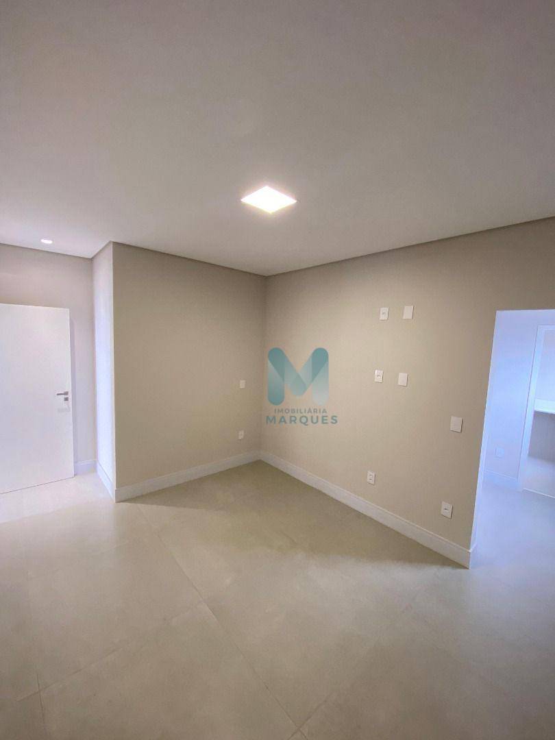 Casa à venda com 3 quartos, 185m² - Foto 18