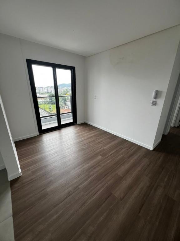 Apartamento à venda com 2 quartos, 68m² - Foto 4