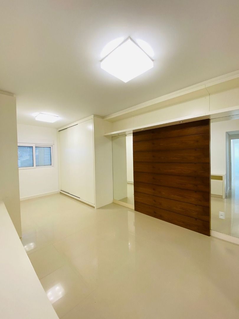 Apartamento à venda com 3 quartos, 133m² - Foto 8