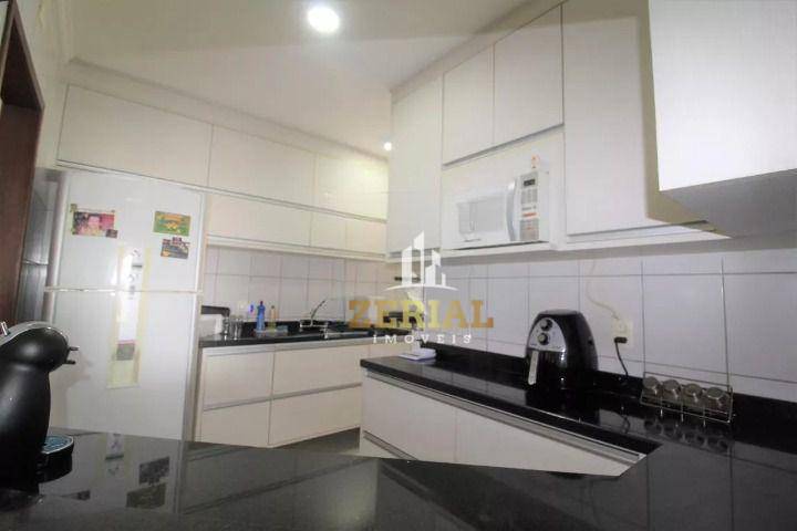 Apartamento à venda com 2 quartos, 69m² - Foto 32