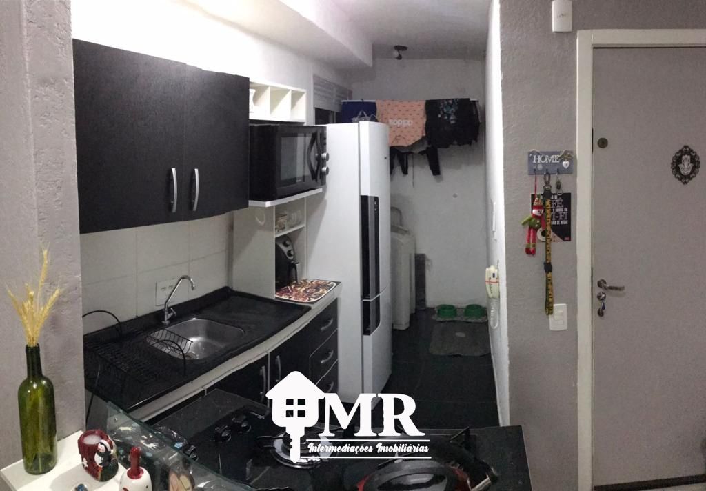 Apartamento à venda com 2 quartos, 42m² - Foto 3