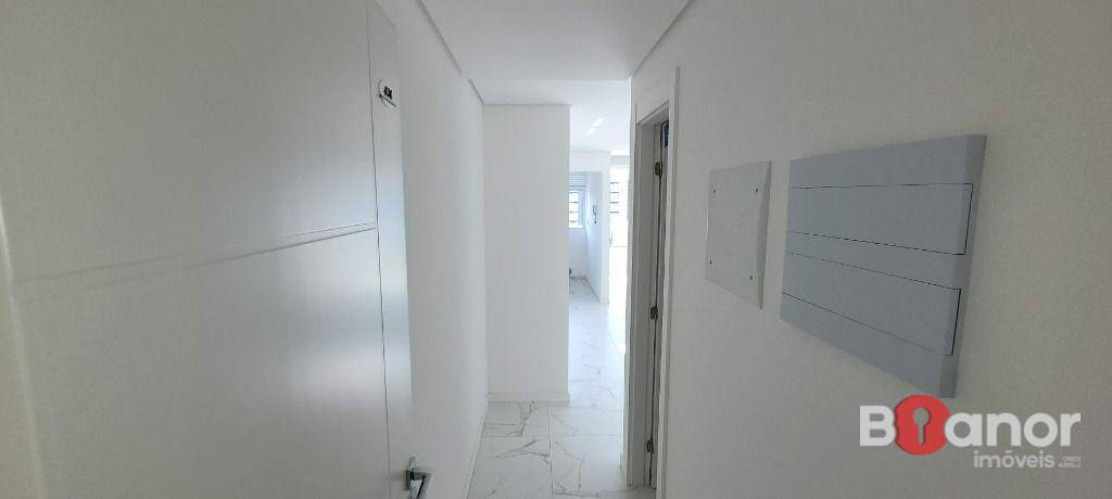 Apartamento à venda com 3 quartos, 82m² - Foto 2