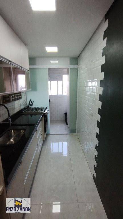 Apartamento à venda com 2 quartos, 70m² - Foto 10