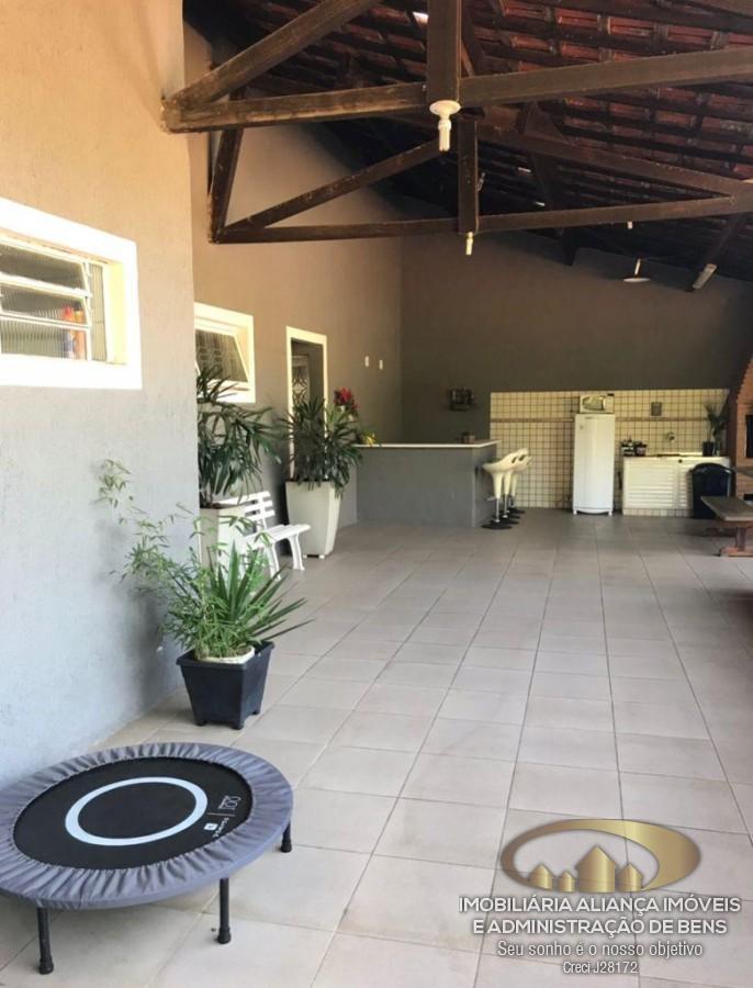 Chácara à venda com 5 quartos, 1000m² - Foto 26