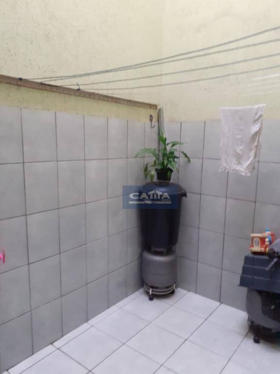 Sobrado à venda com 2 quartos, 68m² - Foto 5