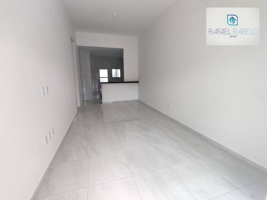 Casa à venda com 3 quartos, 97m² - Foto 2