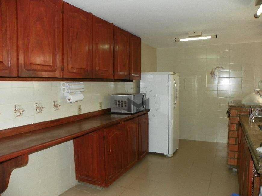 Casa à venda com 4 quartos, 366m² - Foto 11