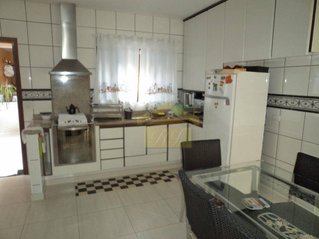 Casa à venda com 3 quartos, 300m² - Foto 5