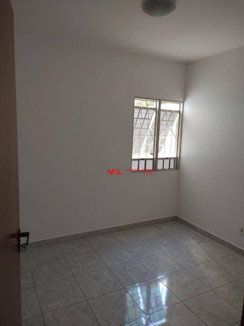 Casa para alugar com 3 quartos, 114m² - Foto 15