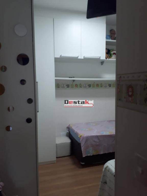 Apartamento à venda com 3 quartos, 80m² - Foto 14