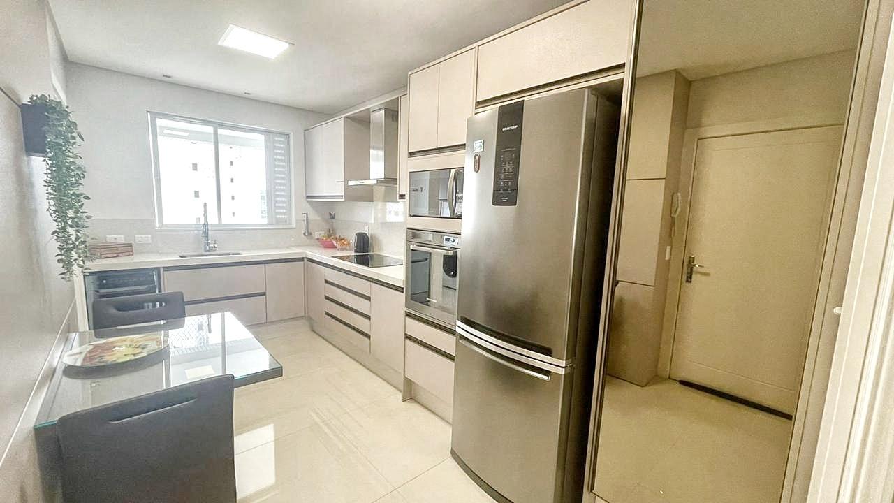 Apartamento à venda com 4 quartos, 167m² - Foto 10