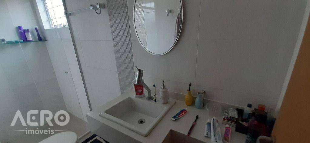 Casa à venda com 3 quartos, 169m² - Foto 31