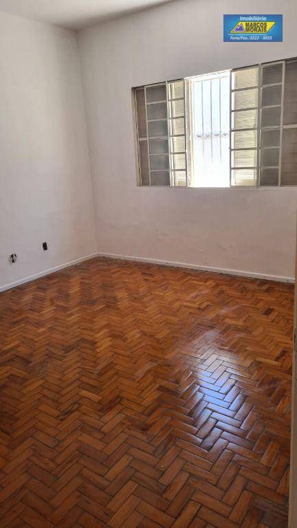 Casa à venda com 3 quartos, 220m² - Foto 21