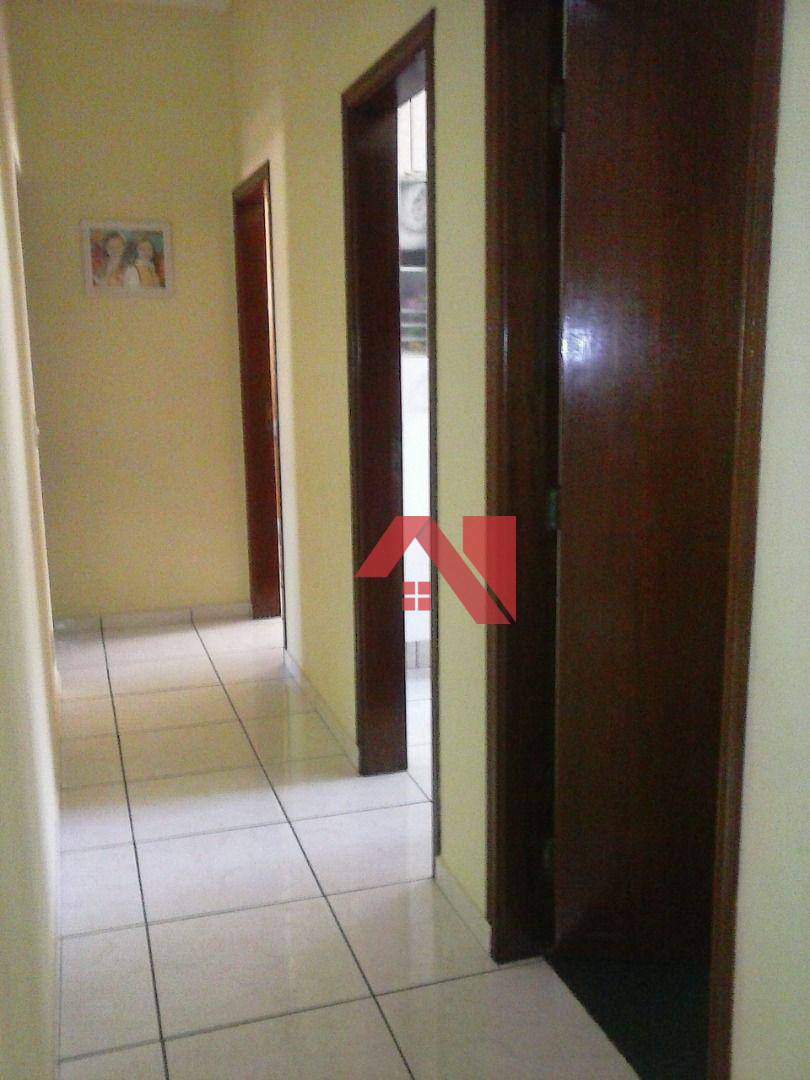 Casa à venda com 3 quartos, 200m² - Foto 10