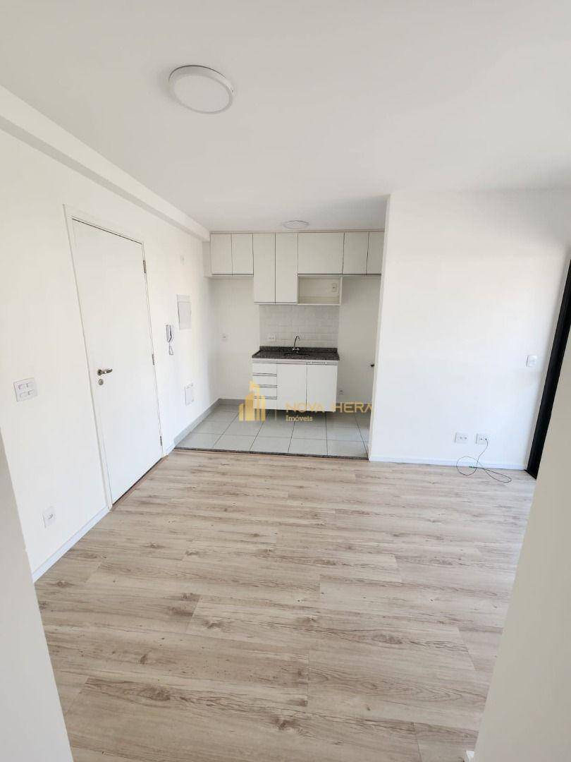 Apartamento à venda com 2 quartos, 44m² - Foto 3