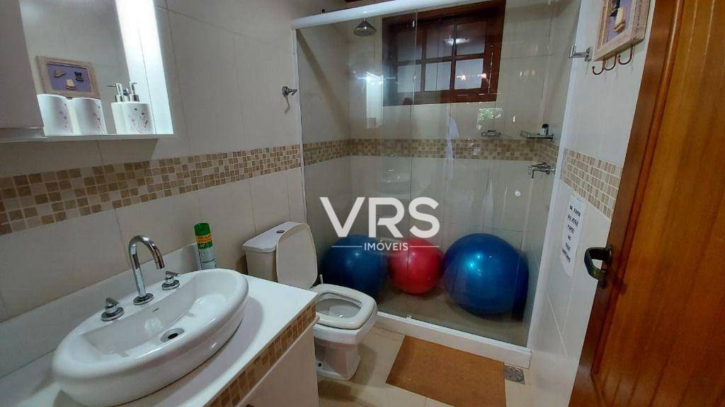 Casa à venda com 5 quartos, 271m² - Foto 21