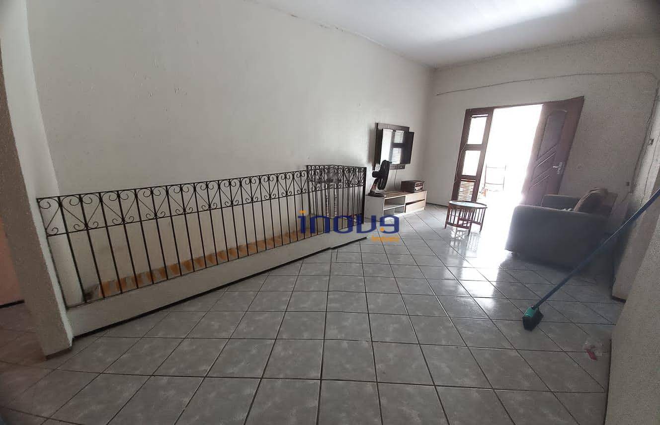 Casa à venda com 4 quartos, 300m² - Foto 6