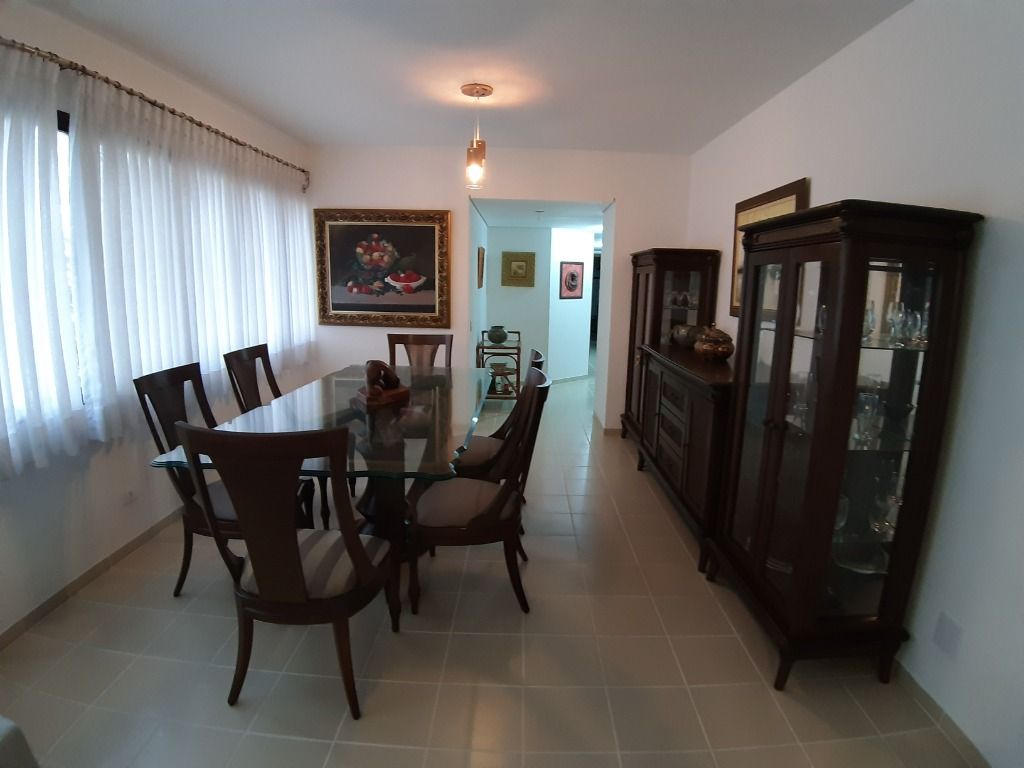 Apartamento à venda com 3 quartos, 160m² - Foto 2