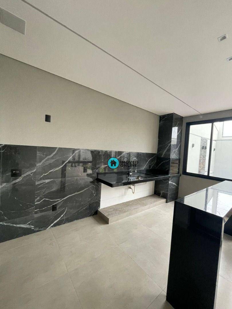 Casa à venda com 3 quartos, 175m² - Foto 4