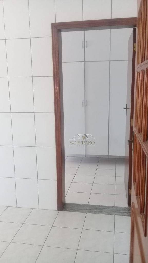 Casa para alugar com 2 quartos, 110m² - Foto 14