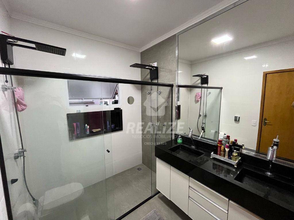 Casa à venda com 3 quartos, 210m² - Foto 32