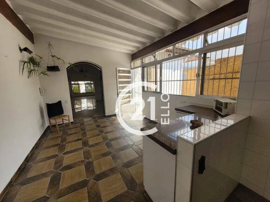 Casa à venda com 3 quartos, 186m² - Foto 2