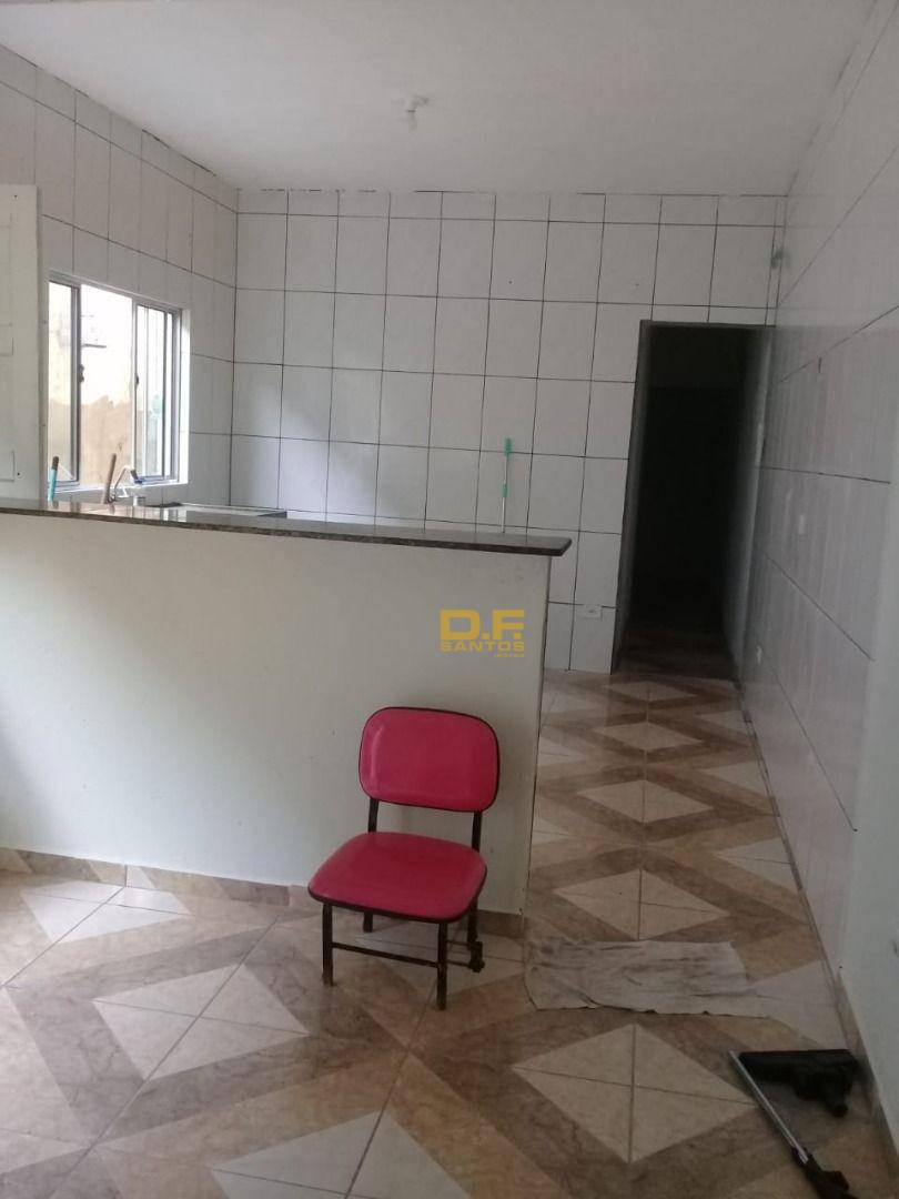 Casa à venda com 3 quartos, 1m² - Foto 2