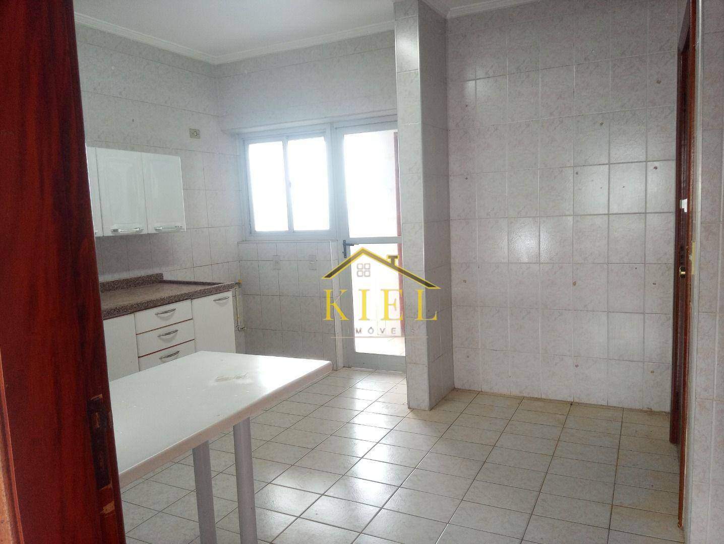 Apartamento à venda com 3 quartos, 150m² - Foto 11