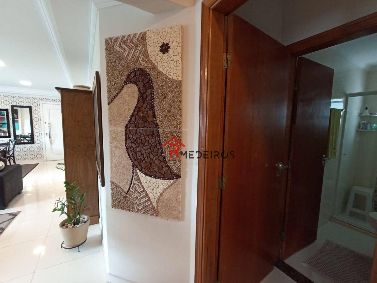 Apartamento à venda com 3 quartos, 170m² - Foto 17