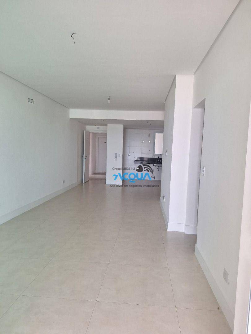 Apartamento à venda com 3 quartos, 117m² - Foto 3