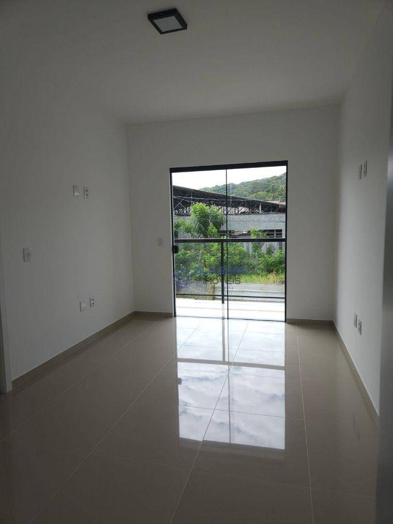 Sobrado à venda com 3 quartos, 113m² - Foto 2