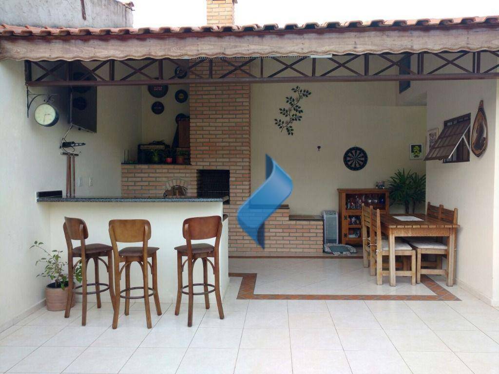 Casa à venda com 2 quartos, 104m² - Foto 1