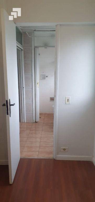 Apartamento à venda com 2 quartos, 76m² - Foto 4