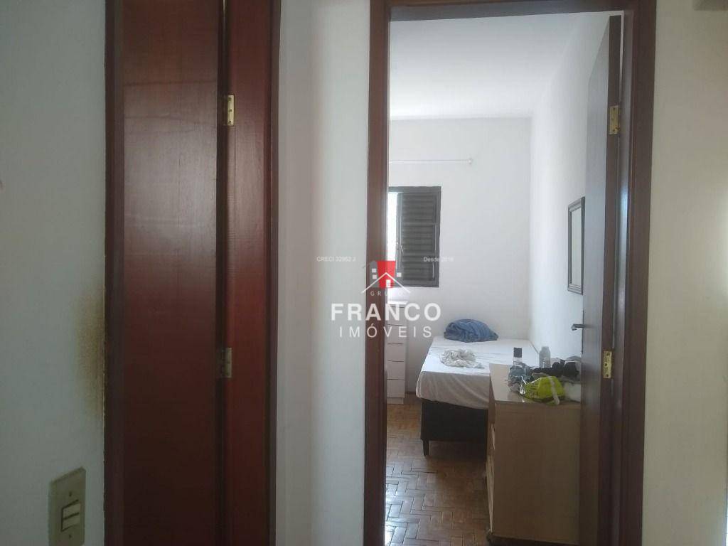 Casa à venda e aluguel com 3 quartos, 127m² - Foto 4