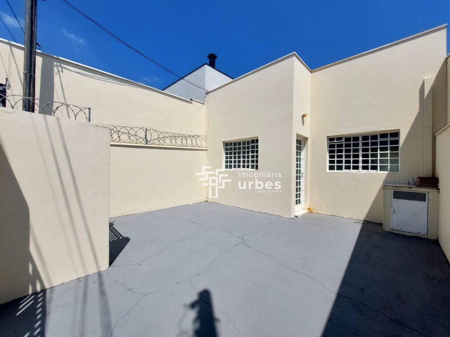 Casa para alugar com 2 quartos, 75m² - Foto 1