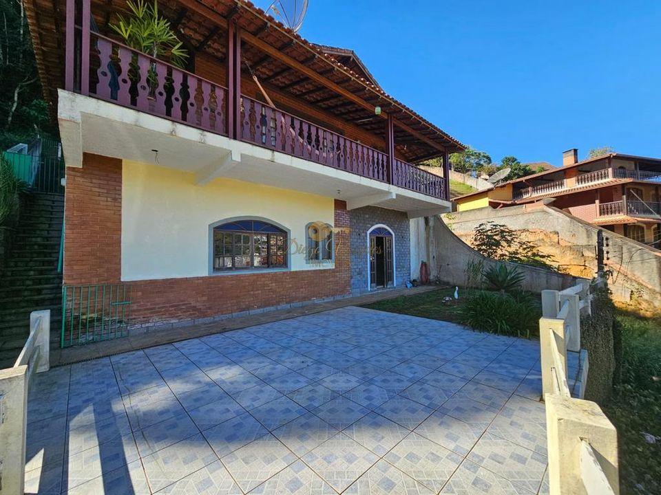 Casa à venda com 3 quartos, 217m² - Foto 2