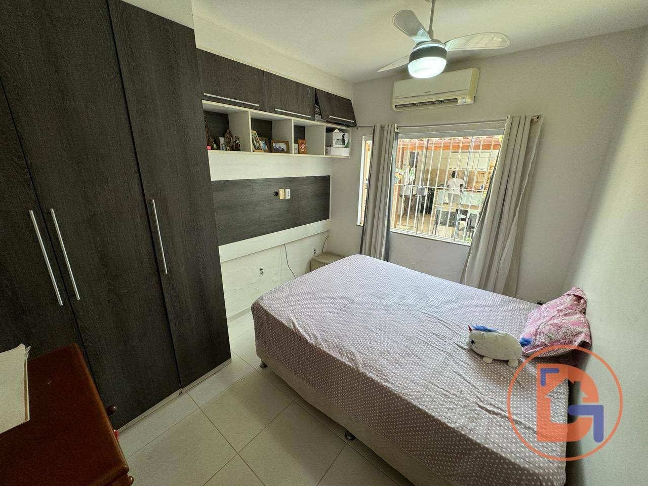 Casa à venda com 4 quartos, 160m² - Foto 3