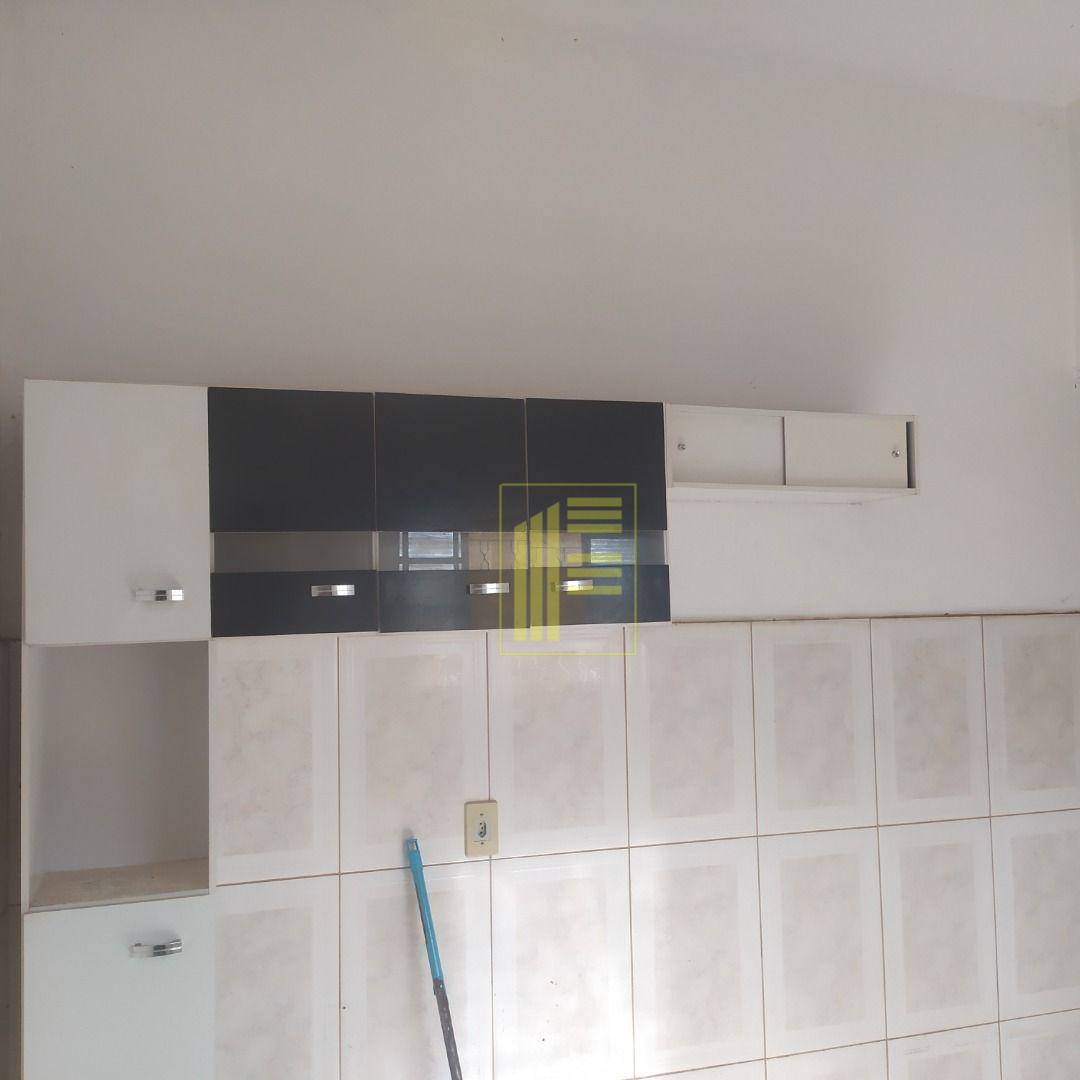 Casa para alugar com 1 quarto, 60m² - Foto 4