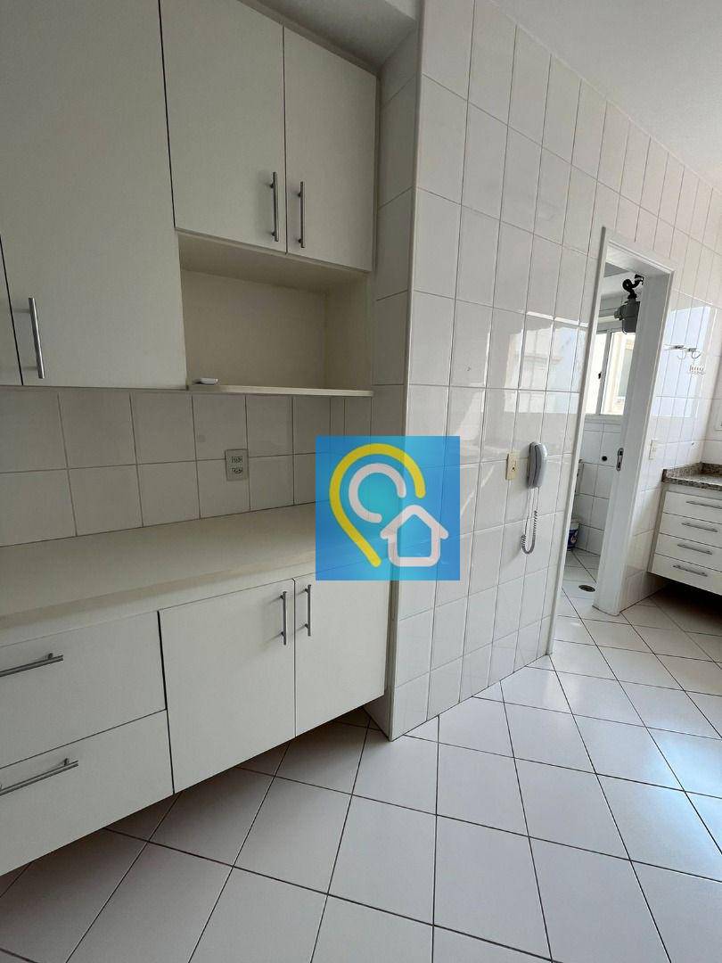 Apartamento para alugar com 3 quartos, 165m² - Foto 10