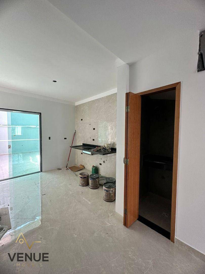 Sobrado à venda com 2 quartos, 90m² - Foto 4