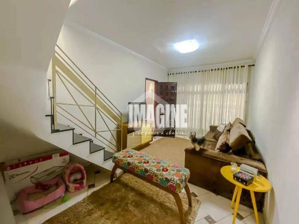 Sobrado à venda com 3 quartos, 145m² - Foto 1